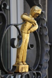 マンジャロの腹痛に関する副作用はどのようなものですか？