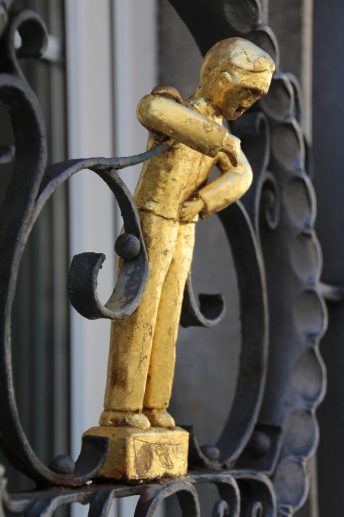 マンジャロの腹痛に関する副作用はどのようなものですか？