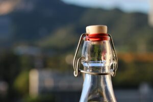 マンジャロを冷蔵保管する際、外出時はどうするべき？